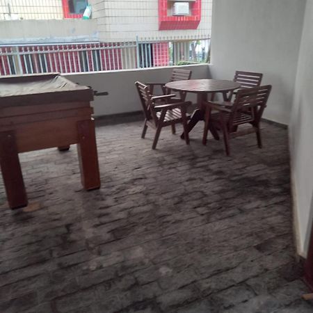 Poucos Passos Da Praia Da Enseada, Melhor Praia Do Guaruja E Ao Lado De Varios Estabelecimentos, Podendo Fazer Tudo A Pe ! Eksteriør billede