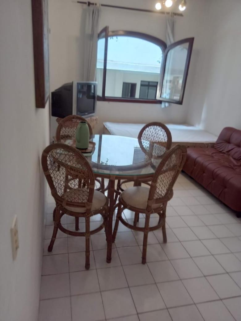 Poucos Passos Da Praia Da Enseada, Melhor Praia Do Guaruja E Ao Lado De Varios Estabelecimentos, Podendo Fazer Tudo A Pe ! Eksteriør billede